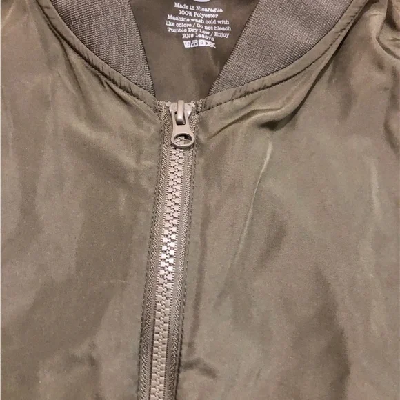 Army green bomber jacket, large - Picture 4 of 6
